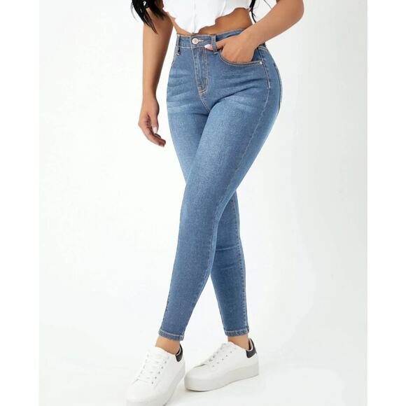 Petie High Waist Jeans - Picture 3 of 5
